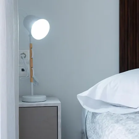 #t33 Chic 2br In The Centre Of *