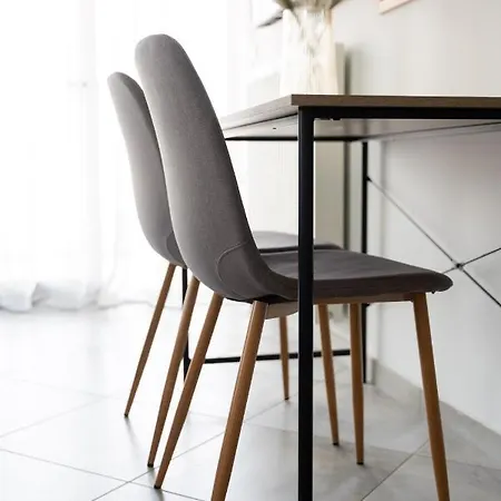 #t33 Chic 2br In The Centre Of *